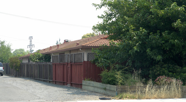 1110 Buchanan Rd in Antioch, CA - Building Photo - Building Photo