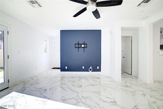 29 Belle La Blanc Ave in Las Vegas, NV - Building Photo - Building Photo