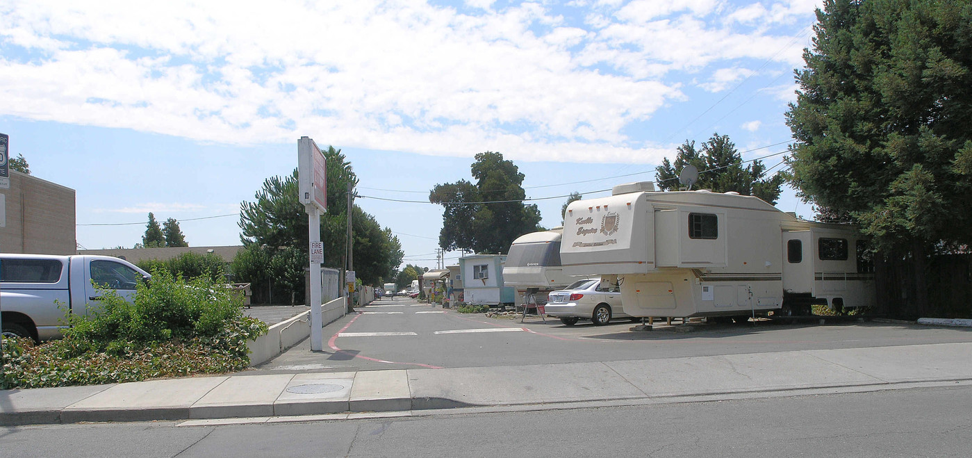 Fairfield Mobile Home Park in Fairfield, CA - Foto de edificio