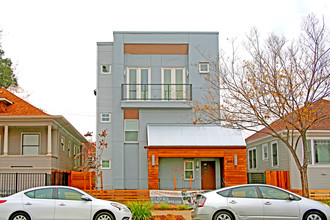 Winn Park Lofts in Sacramento, CA - Building Photo - Building Photo