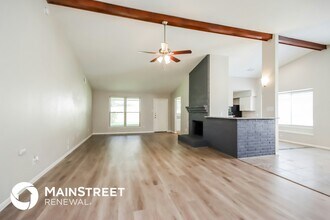 8811 Oakleaf Forest Dr in Houston, TX - Building Photo - Building Photo