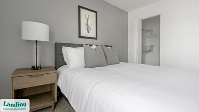 2030 Northcliffe Dr, Unit 401 in Winston-Salem, NC - Building Photo - Building Photo