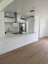 4877 Caribbean Blvd in West Palm Beach, FL - Building Photo - Building Photo