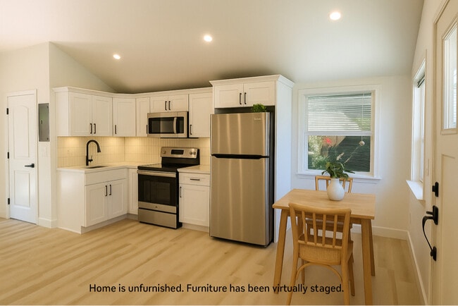 402 Bernal St in Aptos, CA - Building Photo - Building Photo