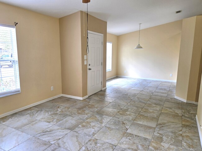 8236 96th Ave in Vero Beach, FL - Building Photo - Building Photo