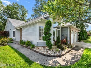 1635 Lacebark Ct in Toms River, NJ - Building Photo - Building Photo