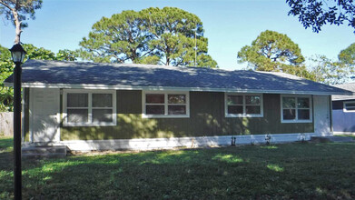 3250 S 7th St in Fort Pierce, FL - Building Photo - Building Photo