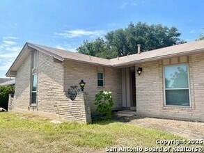 6714 Strawflower St in San Antonio, TX - Building Photo - Building Photo