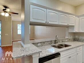 12042 Lake Allen Dr in Largo, FL - Building Photo - Building Photo