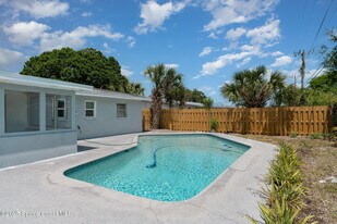 1497 Breeze Ln in Melbourne, FL - Building Photo