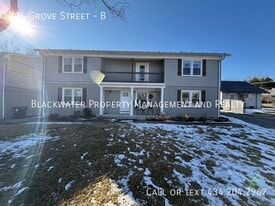 704 Grove St in Bedford, VA - Building Photo