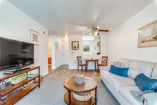 Fresno Senior Living in Fresno, CA - Building Photo