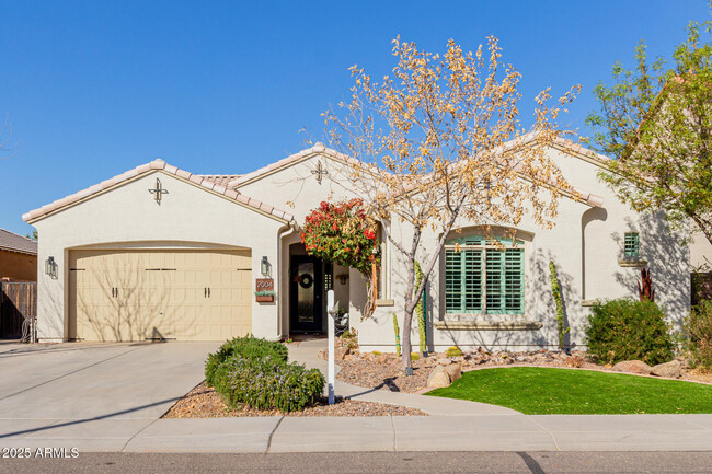 2004 E Brigadier Dr in Gilbert, AZ - Foto de edificio - Building Photo