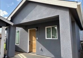 5929 E Dayton Ave in Fresno, CA - Building Photo