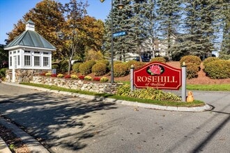 1 Summer Snow Ln in Bedford, NH - Building Photo - Building Photo