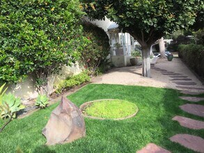 1131 Bay Street, Unit Unit A in Santa Monica, CA - Building Photo - Building Photo