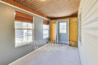 321 Albany St in Indianapolis, IN - Building Photo - Building Photo