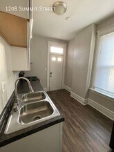 1208 Summit St in Columbus, OH - Building Photo - Building Photo
