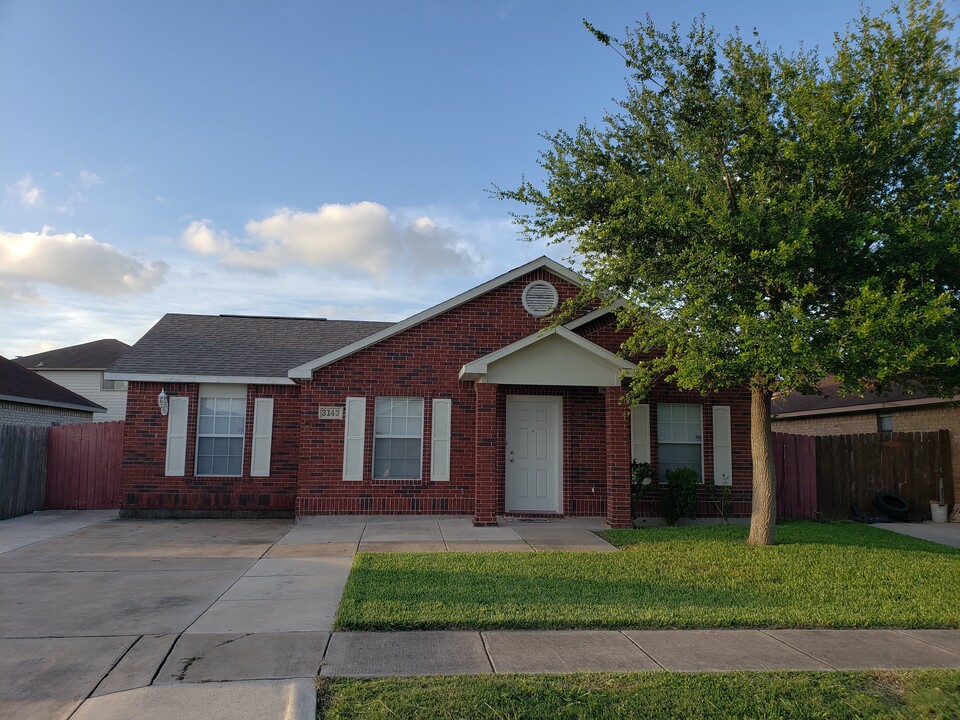 3143 Aberdeen Dr in Brownsville, TX - Building Photo
