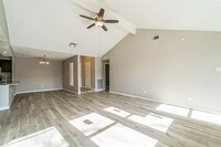 2921 Ocean Way in League City, TX - Building Photo - Building Photo