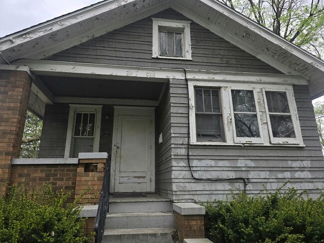 130 S Cleveland St in Peoria, IL - Building Photo - Building Photo