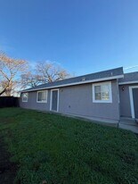 7585 Twin Oaks Ave in Citrus Heights, CA - Building Photo