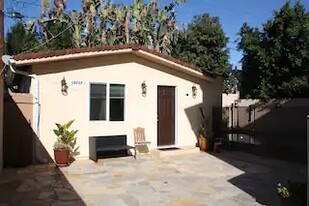 10757 Aqua Vista St in Los Angeles, CA - Building Photo