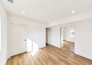 2808 S Redondo Blvd in Los Angeles, CA - Foto de edificio - Building Photo