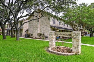 204 Northwest Dr in Round Rock, TX - Building Photo - Building Photo