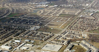 Villages of Creekwood in Frisco, TX - Building Photo - Building Photo