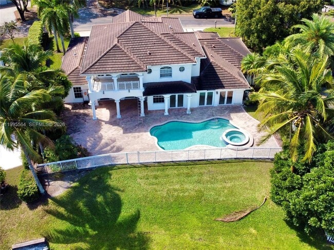 property at 5023 NW 94th Doral Pl