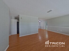 5281 56th Ave N in St. Petersburg, FL - Building Photo - Building Photo