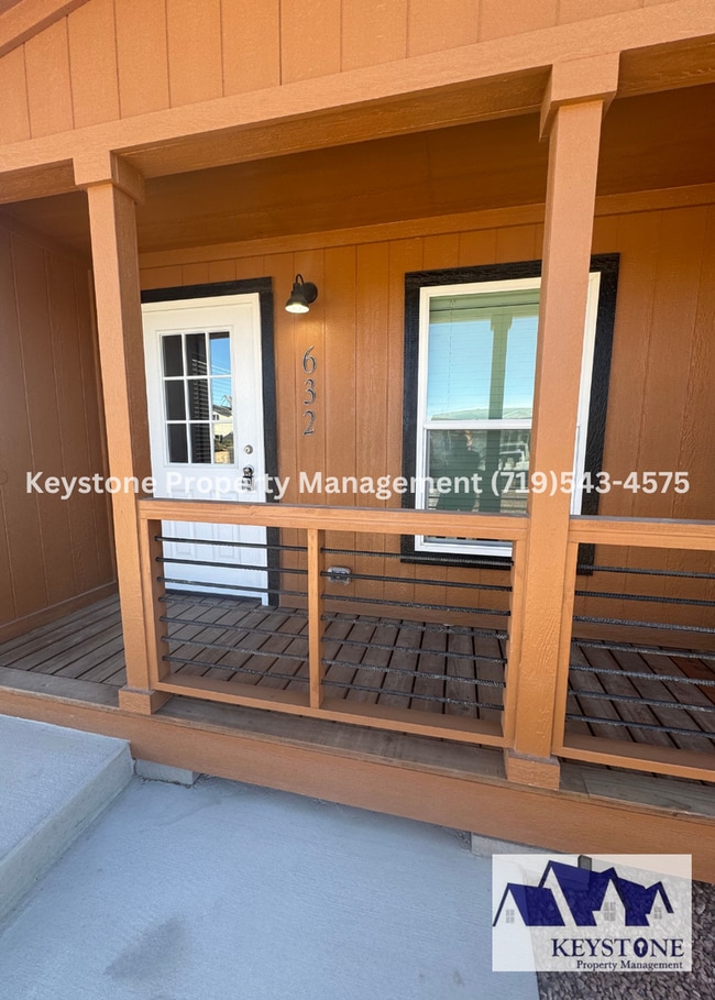 632-634 Edna Ln in Pueblo, CO - Foto de edificio - Building Photo