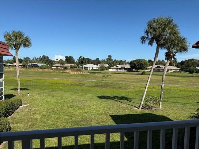 31 Pine Arbor Ln, Unit 206 in Vero Beach, FL - Building Photo - Building Photo