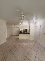 6492 Emerald Dunes Dr in West Palm Beach, FL - Building Photo