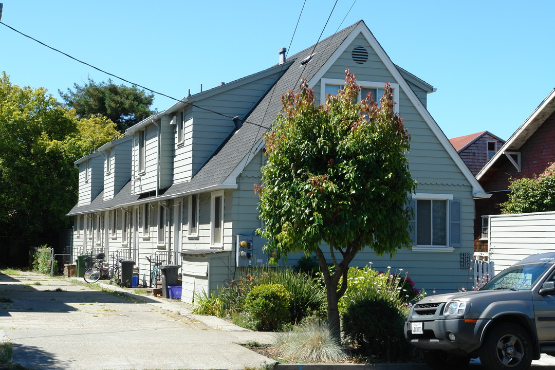 2160 Ashby Ave in Berkeley, CA - Foto de edificio