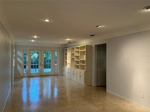 8253 29th Ave N in St. Petersburg, FL - Building Photo - Building Photo
