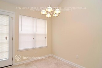 8040 Highland Pkwy in Fairburn, GA - Building Photo - Building Photo