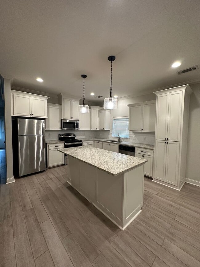 801 S Audubon Pl Ave in Gonzales, LA - Building Photo - Building Photo