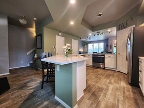 1612 W Canal Ct in Littleton, CO - Building Photo - Building Photo