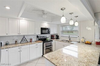 84 Georgetown Blvd in Naples, FL - Building Photo - Building Photo