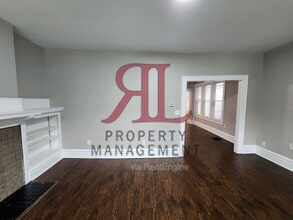 644 S Champion Ave in Columbus, OH - Foto de edificio - Building Photo