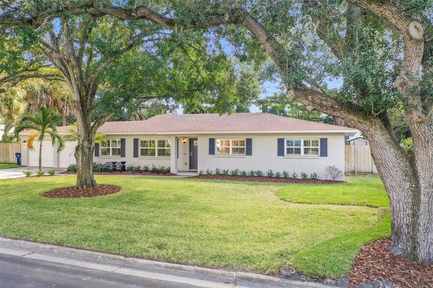 4802 W Longfellow Ave in Tampa, FL - Building Photo