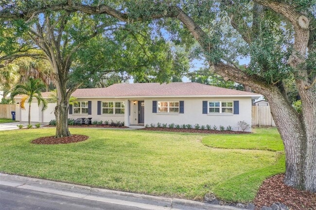 property at 4802 W Longfellow Ave