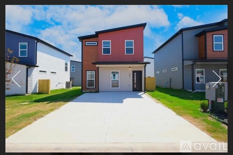 881 Boardwalk Ave in Bentonville, AR - Foto de edificio