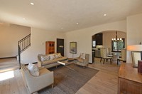 2271-2281 Beachwood Dr in Los Angeles, CA - Building Photo - Interior Photo