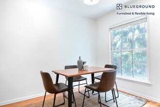 8567 Holloway Dr-Unit -FL1-ID130 in West Hollywood, CA - Building Photo - Building Photo