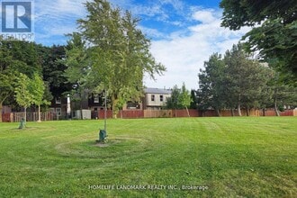 26 L'Amoreaux Dr in Toronto, ON - Building Photo - Building Photo