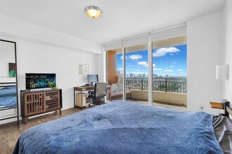 3232 SW 22nd Terrace in Miami, FL - Building Photo - Building Photo