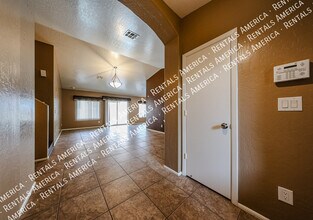 3160 W Frankfurt Dr, Unit #4 in Chandler, AZ - Building Photo - Building Photo